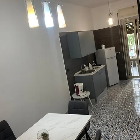 Alesuiteroomnapoli Апартаменты *